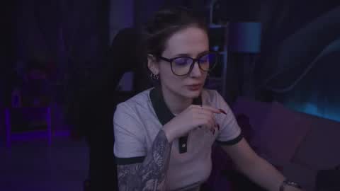 Snapshot of oliviamcclean chatting on 02.03.26 Liv online show from 02.03.26