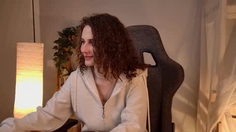 Snapshot of oliviamcclean chatting on 02.16.26 Liv online show from 02.16.26