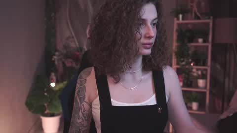 Snapshot of oliviamcclean chatting on 02.22.26 Liv online show from 02.22.26