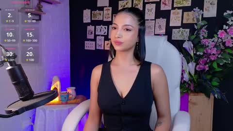 Olivia Mcneill  online show from 01.21.25