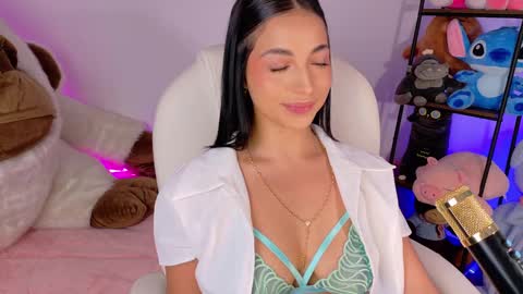 Olivia Mcneill  online show from 09.15.25