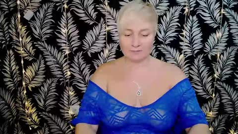 Kelly online show from 12.31.24