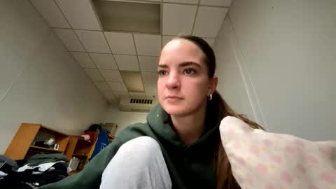 Olivia Rae online show from 02.03.26