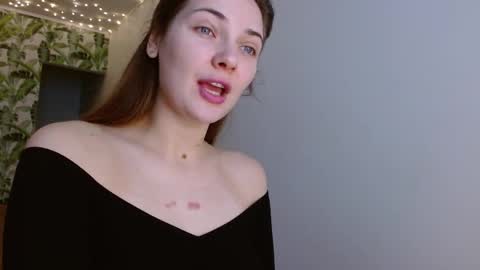 Olivia online show from 12.12.24