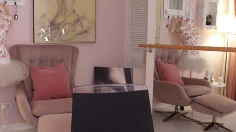 OliviaSway online show from 09.11.25