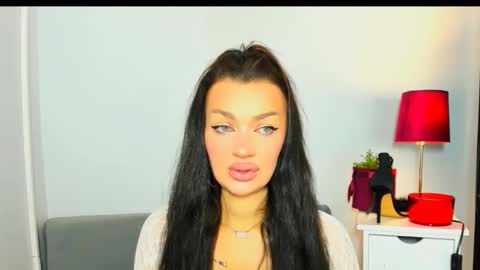 Snapshot of oliviawomen chatting on 02.07.26 OliviaWomen online show from 02.07.26