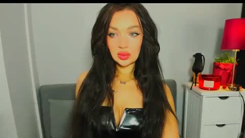 Snapshot of oliviawomen chatting on 03.03.26 OliviaWomen online show from 03.03.26