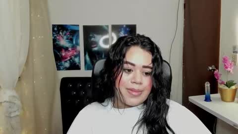 oliviia_cute online show from 11.21.25