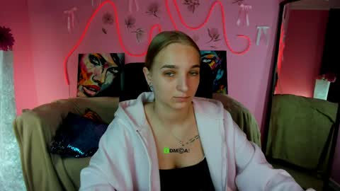 Ollivia online show from 05.05.26