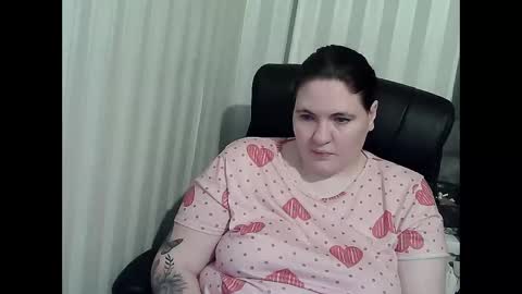 OlyaAndNetty online show from 11.11.25