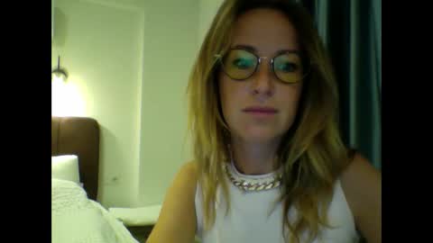 olyra11 online show from 01.06.26