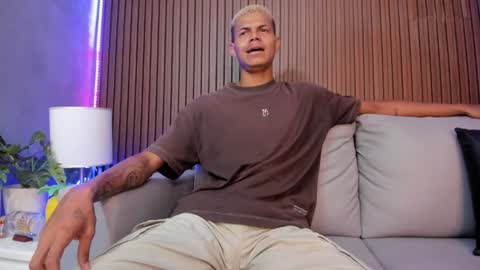 Snapshot of omen20_ chatting on 04.09.26 Omen online show from 04.09.26