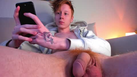 Snapshot of omg_pie chatting on 12.20.24 Mars online show from 12.20.24