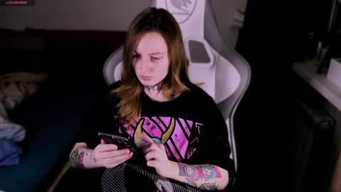 Snapshot of on_yxxx chatting on 12.08.24 on_yxxx online show from 12.08.24