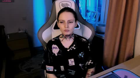 Snapshot of on_yxxx chatting on 12.21.24 on_yxxx online show from 12.21.24