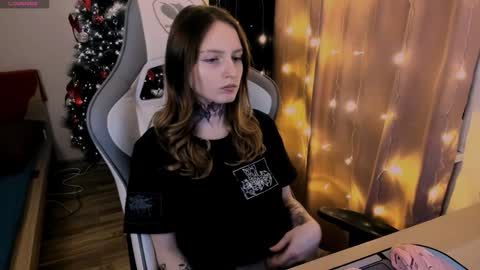 Snapshot of on_yxxx chatting on 02.02.25 on_yxxx online show from 02.02.25