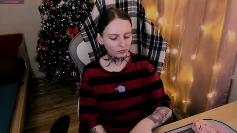 Snapshot of on_yxxx chatting on 02.04.25 on_yxxx online show from 02.04.25