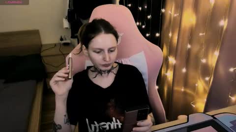 Snapshot of on_yxxx chatting on 10.17.25 on_yxxx online show from 10.17.25