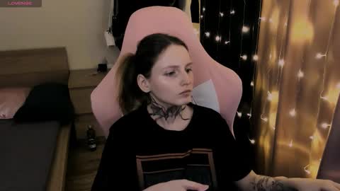 Snapshot of on_yxxx chatting on 10.24.25 on_yxxx online show from 10.24.25