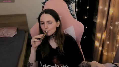 Snapshot of on_yxxx chatting on 12.17.25 on_yxxx online show from 12.17.25