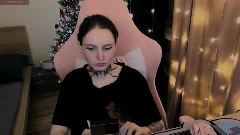 Snapshot of on_yxxx chatting on 12.18.25 on_yxxx online show from 12.18.25