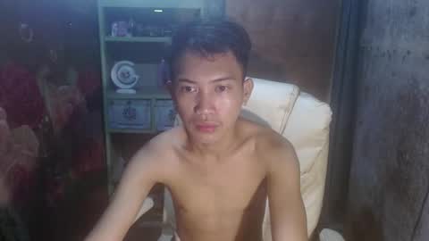 Snapshot of onebigloadxxx chatting on 01.01.25 Wyn Will serve you and be your slave online show from 01.01.25