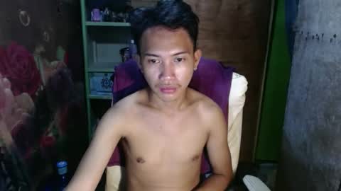 Snapshot of onebigloadxxx chatting on 01.03.25 Wyn Will serve you and be your slave online show from 01.03.25