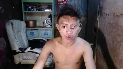 Snapshot of onebigloadxxx chatting on 01.15.25 Wyn Will serve you and be your slave online show from 01.15.25