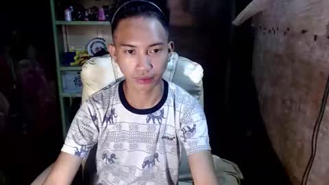 Snapshot of onebigloadxxx chatting on 01.29.25 Wyn Will serve you and be your slave online show from 01.29.25