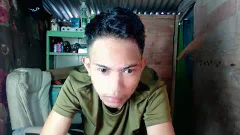 Snapshot of onebigloadxxx chatting on 02.02.25 Wyn Will serve you and be your slave online show from 02.02.25