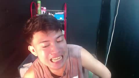 Snapshot of onebigloadxxx chatting on 11.19.25 Wyn Will serve you and be your slave online show from 11.19.25