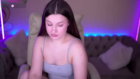 Snapshot of onelaya chatting on 03.19.26 L A Y A online show from 03.19.26