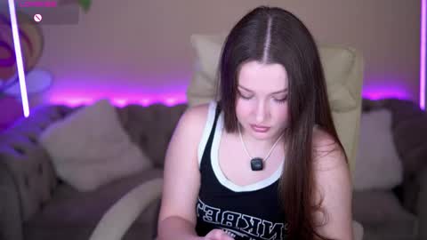 Snapshot of onelaya chatting on 04.03.26 L A Y A online show from 04.03.26