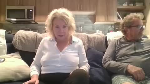 Snapshot of oneoften1000 chatting on 01.08.25 couple mature milf bigboobs curvy mommydaddy online show from 01.08.25