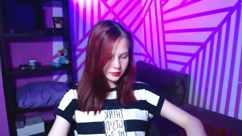 Snapshot of onessandra chatting on 09.28.25 onessandra online show from 09.28.25