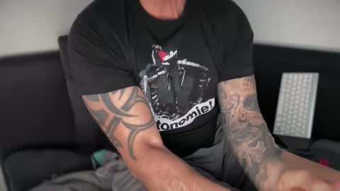 Snapshot of onkel90 chatting on 06.10.26 onkel90 online show from 06.10.26