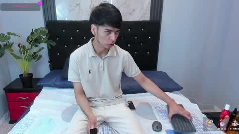 Snapshot of onlyjos_ chatting on 09.14.25 Josh - Schedule 1400 - 2200 online show from 09.14.25