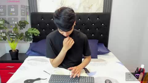 Snapshot of onlyjos_ chatting on 09.21.25 Josh - Schedule 1400 - 2200 online show from 09.21.25