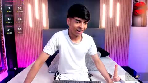 Snapshot of onlyjos_ chatting on 11.07.25 Josh - Schedule 1400 - 2200 online show from 11.07.25