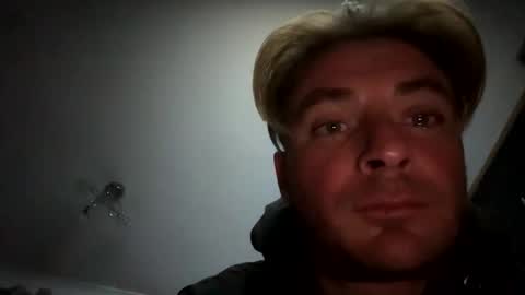 Snapshot of onlyloveyoutwice2016 chatting on 10.24.25 onlyloveyoutwice2016 online show from 10.24.25