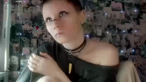 Snapshot of onyx_odyssey chatting on 09.23.25 Onyx online show from 09.23.25