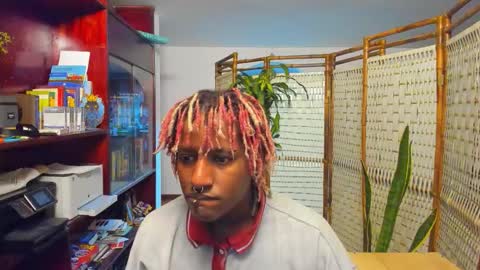 Snapshot of onyxart chatting on 03.25.26 onyxart online show from 03.25.26