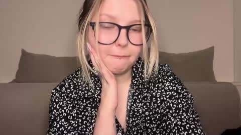 Ophelia online show from 03.05.26