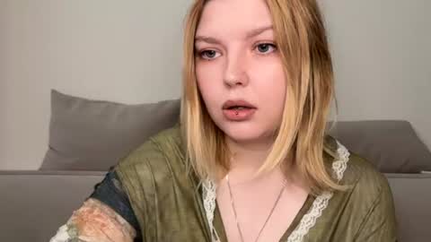 Snapshot of opheliaritz chatting on 06.19.26 Ophelia online show from 06.19.26