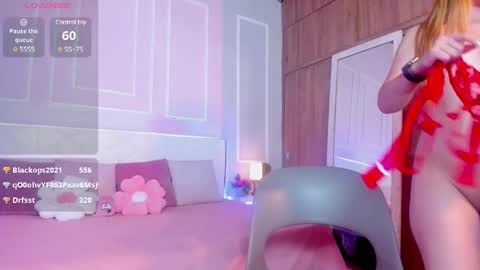 Snapshot of oralarson chatting on 03.02.25 Ora Larson online show from 03.02.25