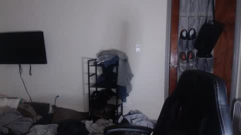 Snapshot of oregon87 chatting on 04.10.26 The Oregon Lumberjack online show from 04.10.26