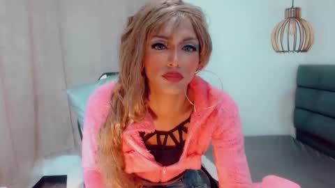 Snapshot of oriana_braom chatting on 12.14.24 Oriana braom online show from 12.14.24