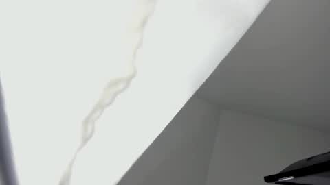 Miss Guzman  online show from 03.02.25