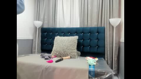 Snapshot of oriana_jhonson chatting on 04.14.26 Oriana online show from 04.14.26