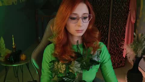 Orianna -  Hi Im into geek culture cosplay crafting LARP games. Shall we play DnD online show from 12.06.24